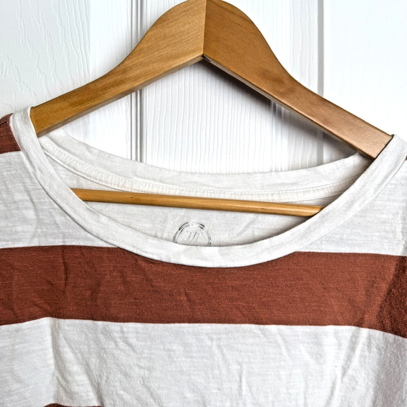 Maurices 24/7 Striped Tee Shirt XL Brown White Soft Stretch Normcore Capsule - Picture 2 of 4